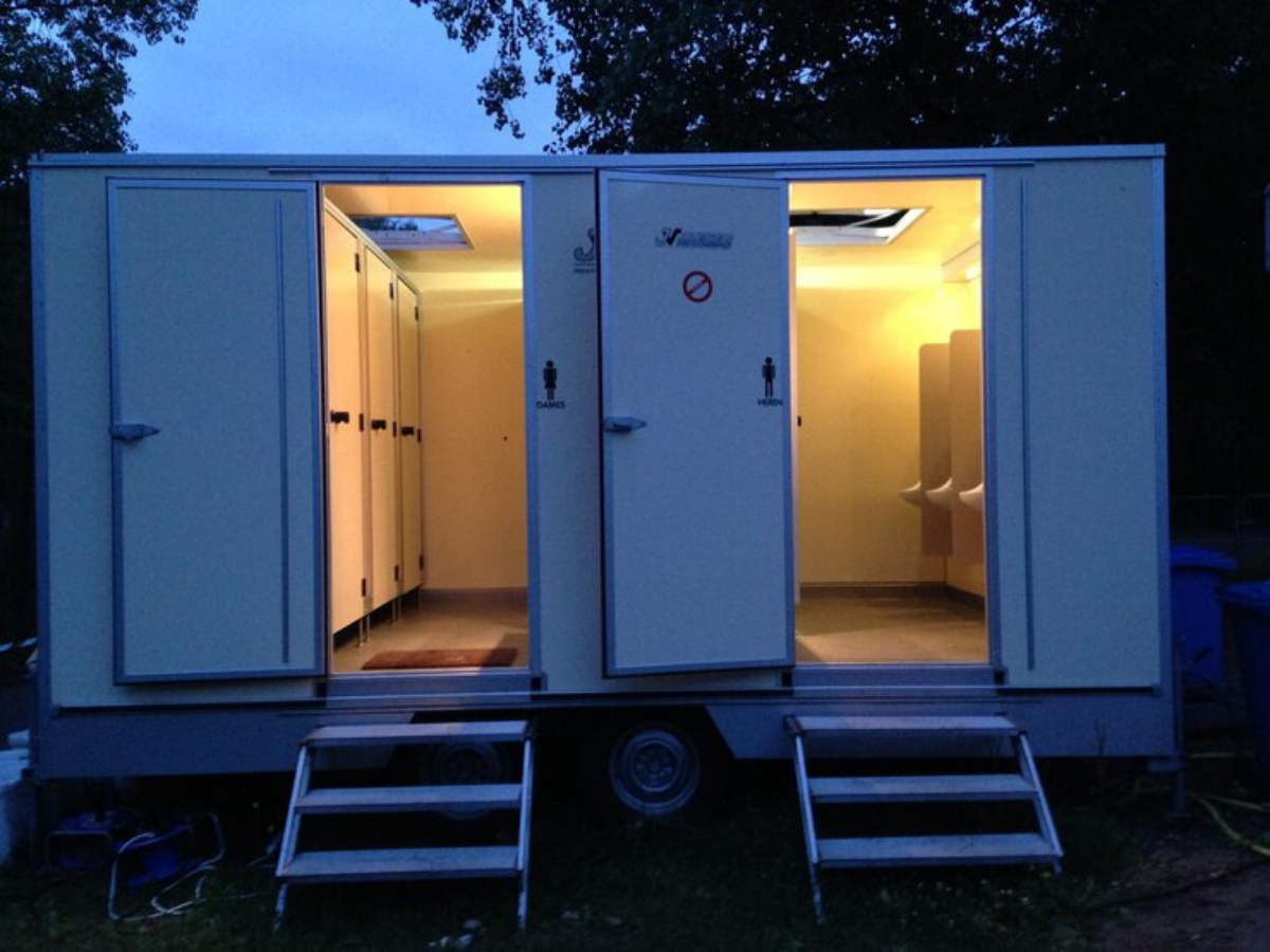 portable restrooms for weddings in Los Angeles