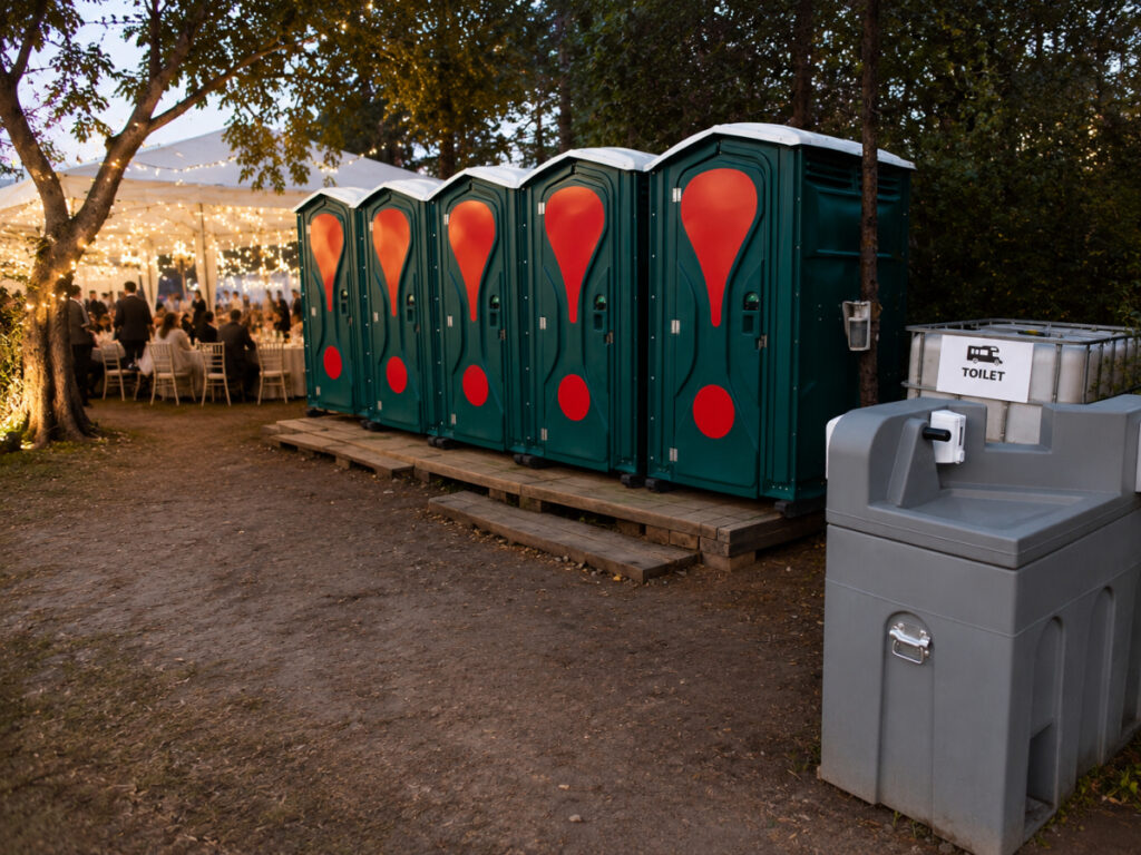 restroom trailer rental